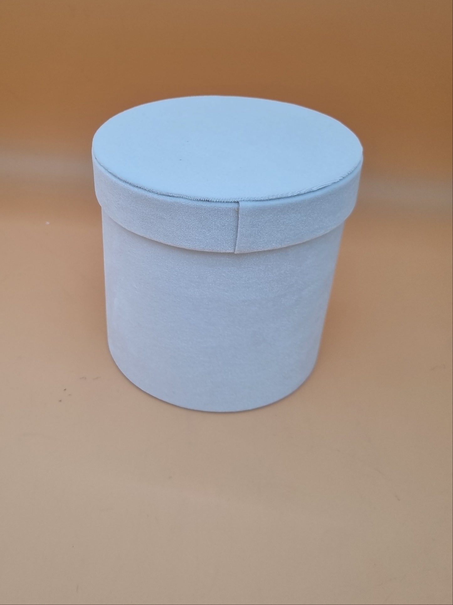 Box Samt 18x17,5cm "Weiß Perl 537"