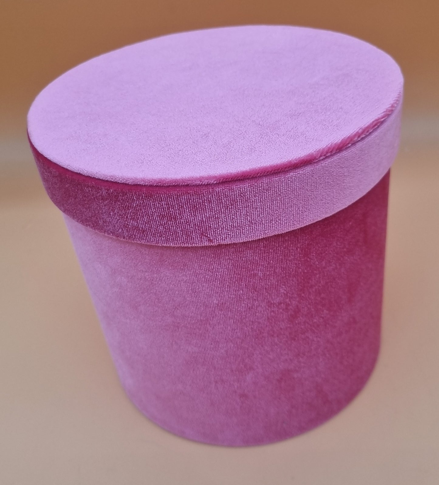 Box mit Deckel 17x17cm "Rosa 648"