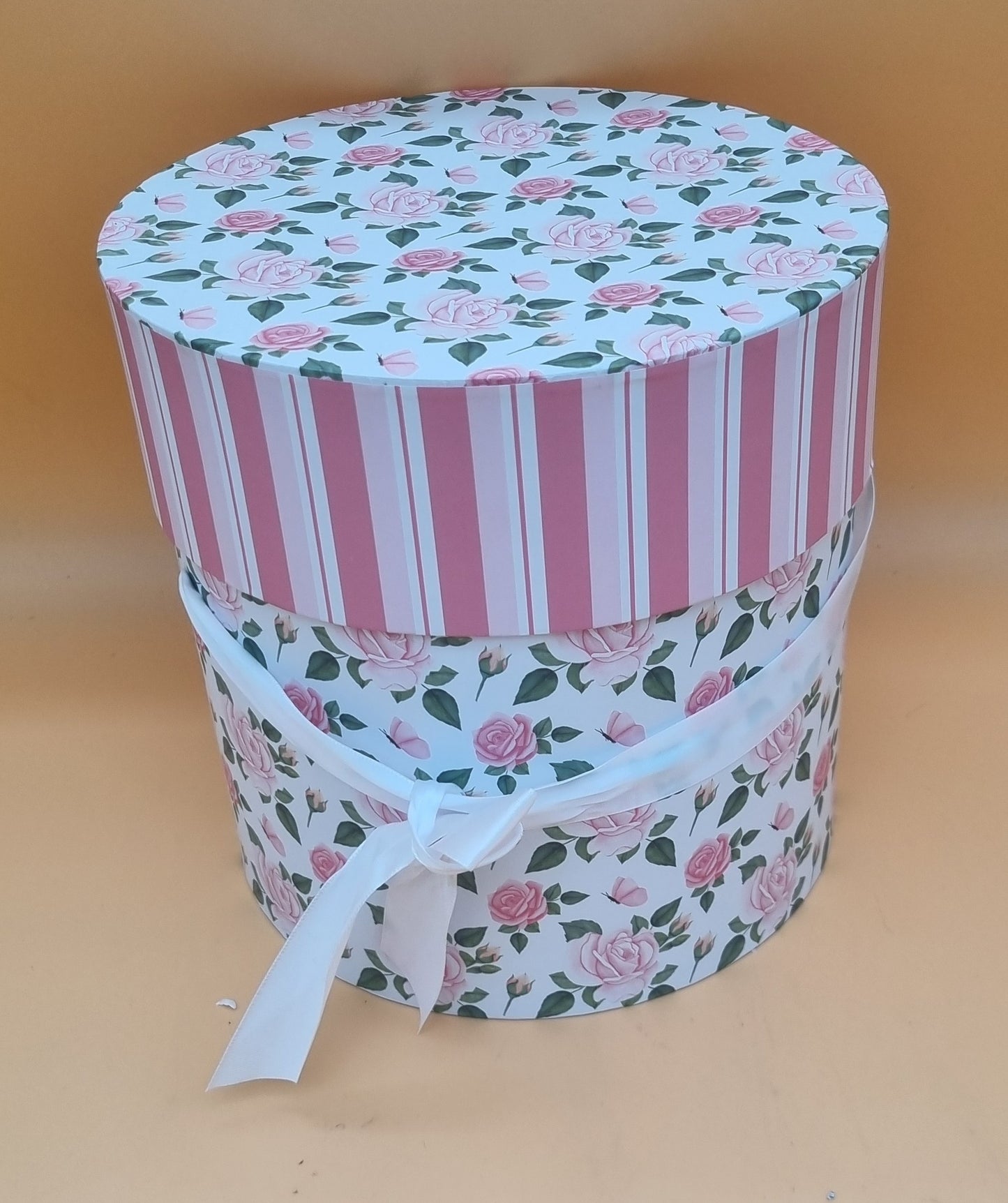 Box mit Deckel 16x17cm "Rosa 668"