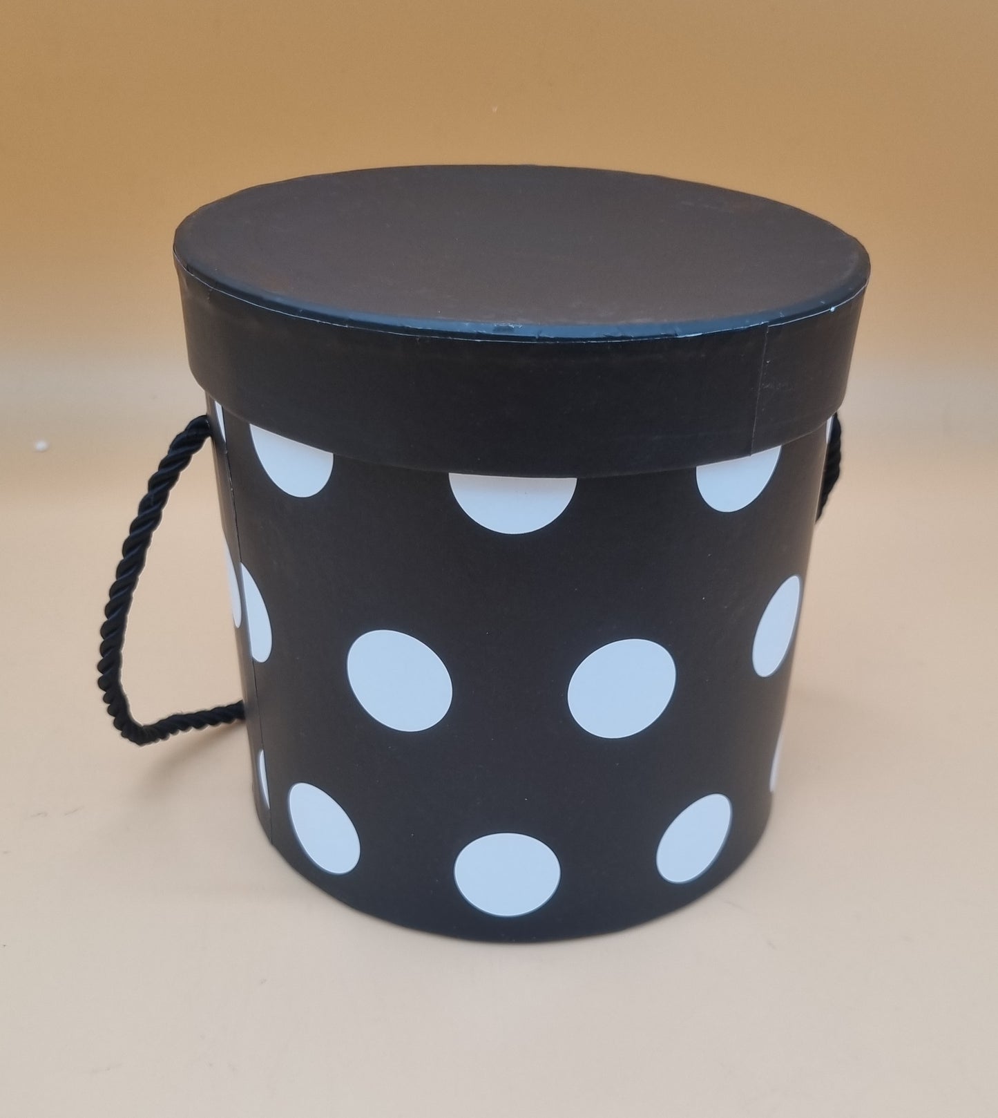 Box mit Deckel 17x17cm "Schwarz mit Weißen Punkten 636"