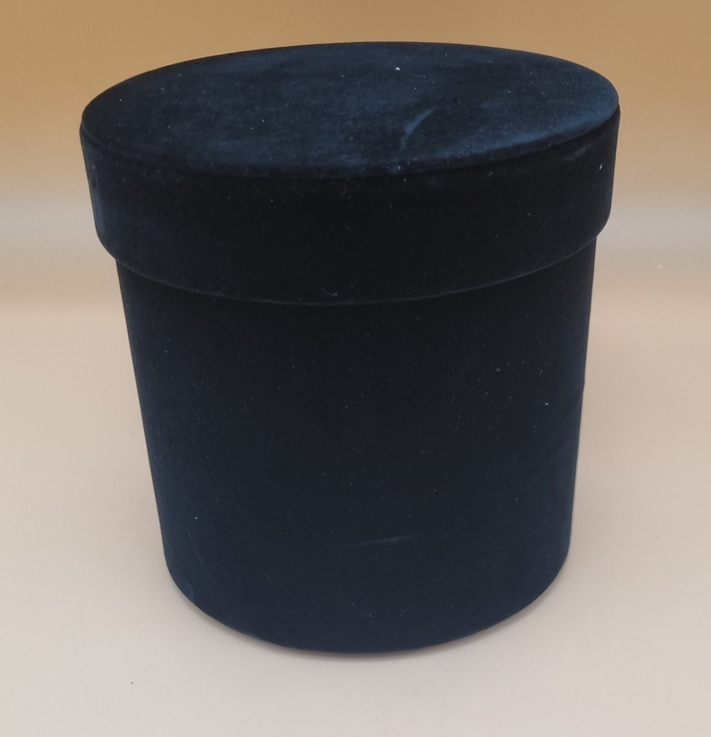 Box mit Deckel 17x17,8cm "Schwarz 643"