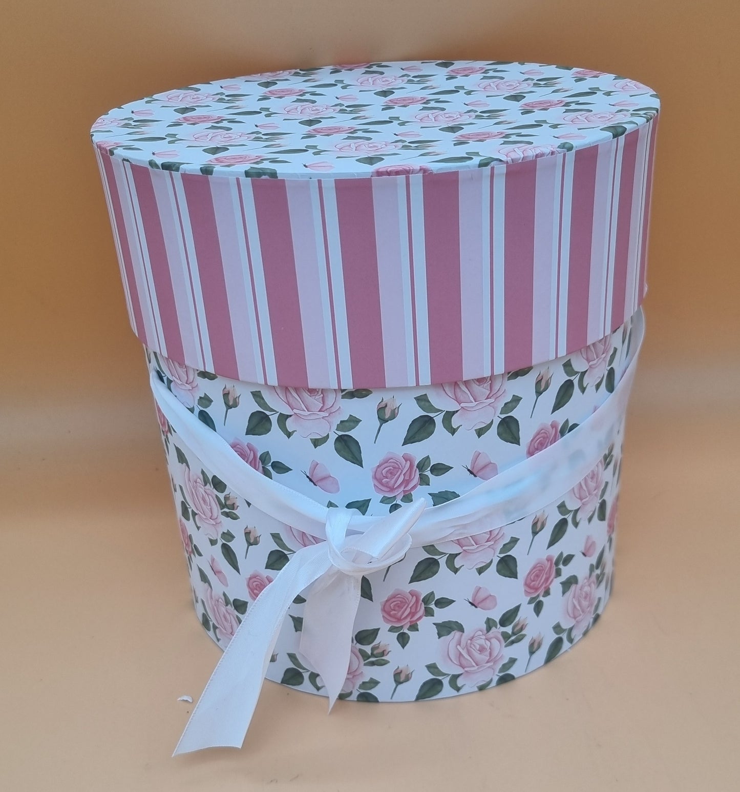Box mit Deckel 14x15cm "Rosa 667"