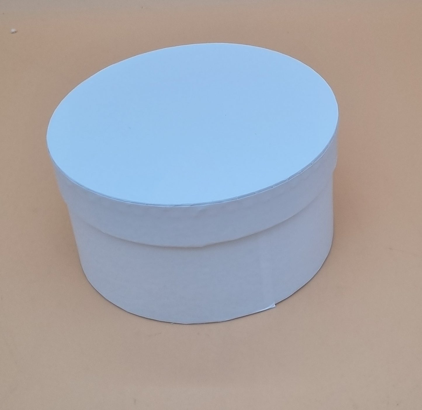 Box mit Deckel 16x9cm "Weiß 727"