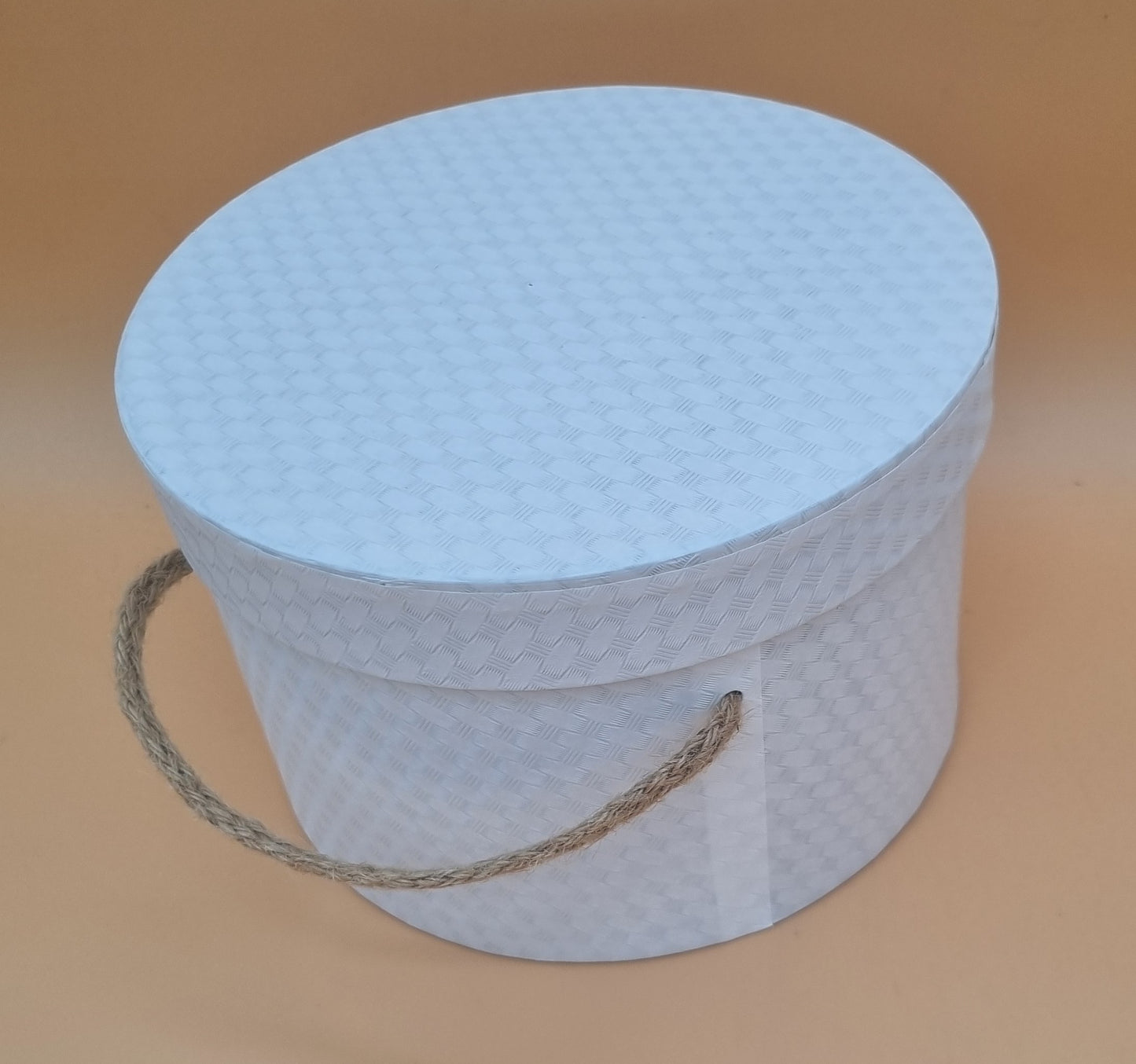 Box mit Deckel 19x13cm "Weiß 745"