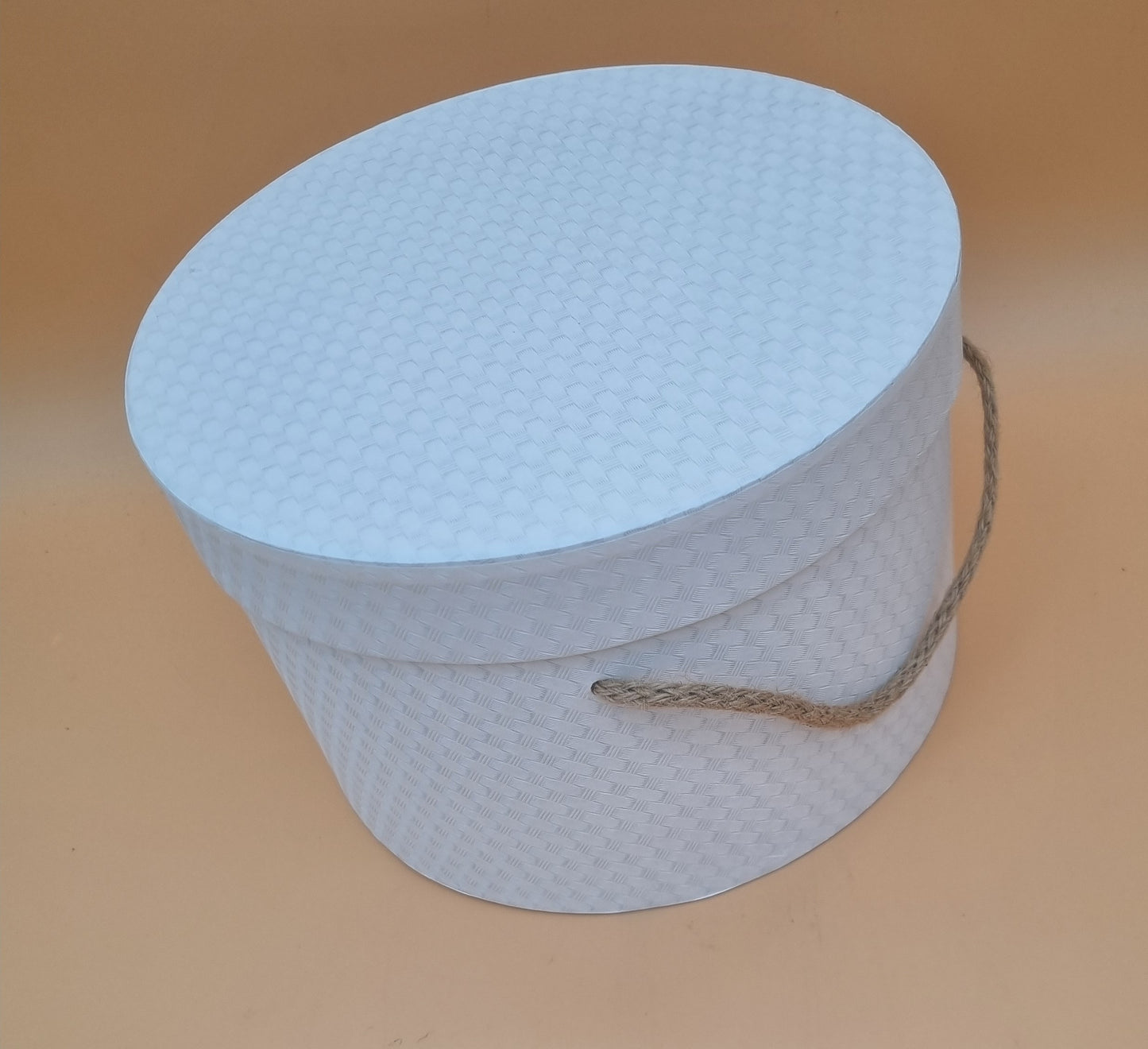 Box mit Deckel 23x15cm "Weiß 746"