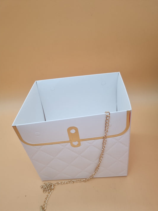 Tasche mit Kette 12x15x16cm "Weiß 776"